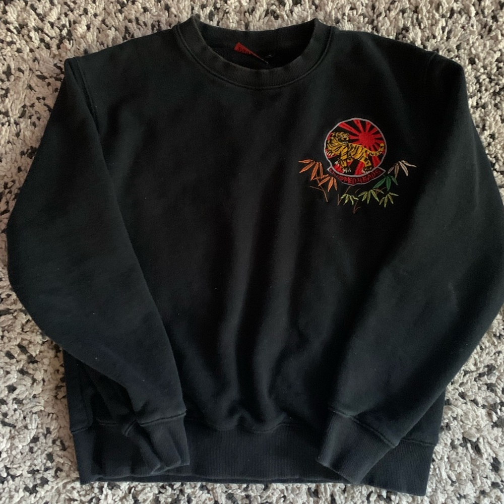 Cropped Heads tiger crewneck